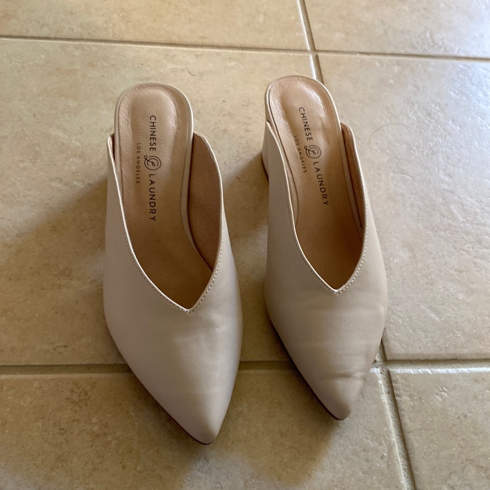 Chinese Laundry Pollie mule - Ecru/Off-White - Size 7.5